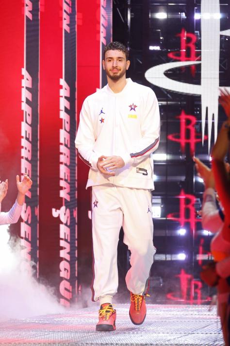 ALPEREN �ENG�N, NBA ALL-STAR'A SE��LD�