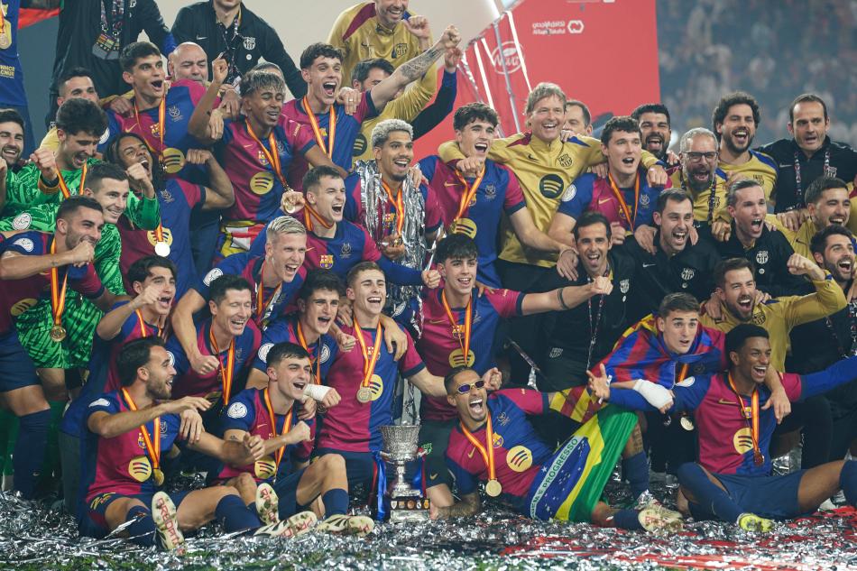 BARCELONA, �SPANYA S�PER KUPASI'NI KAZANDI