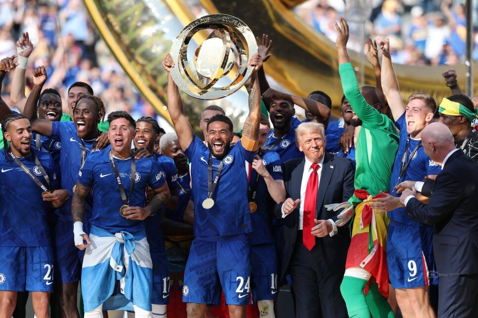 CHELSEA, FIFA KUL�PLER �AMP�YONU