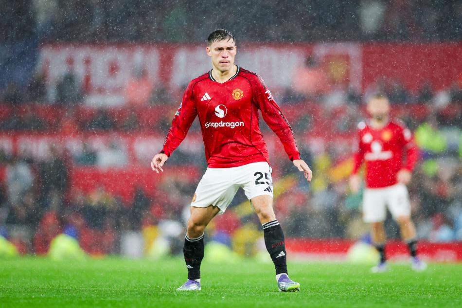 PAZARLIKLAR S�R�YOR