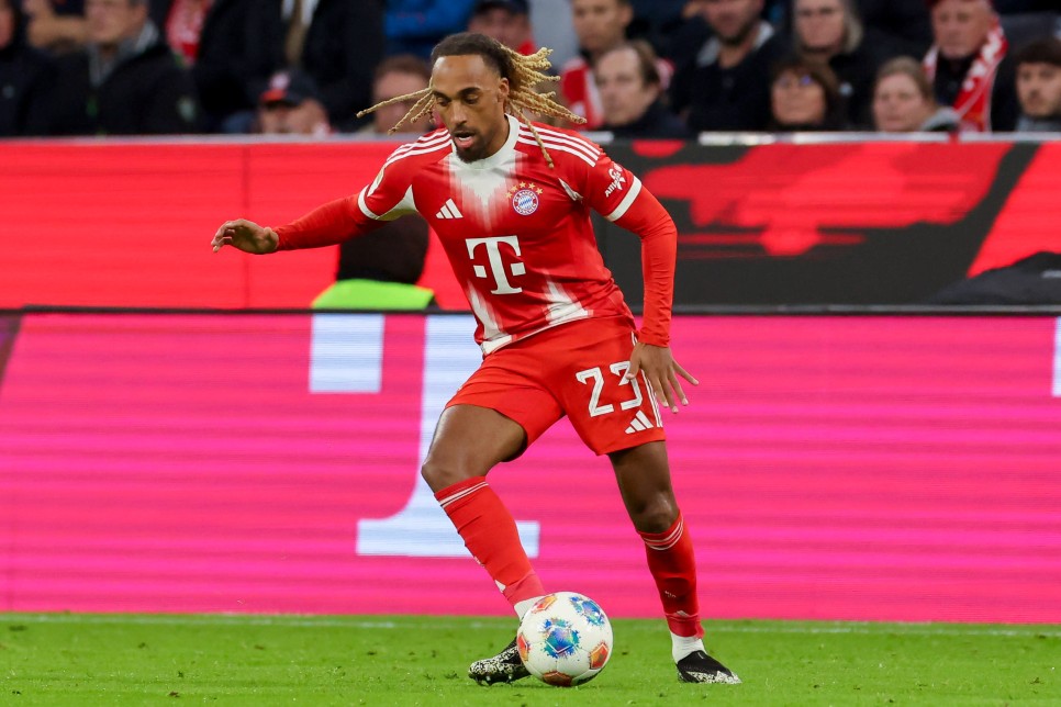 BAYERN AYRILMASINI �ST�YOR