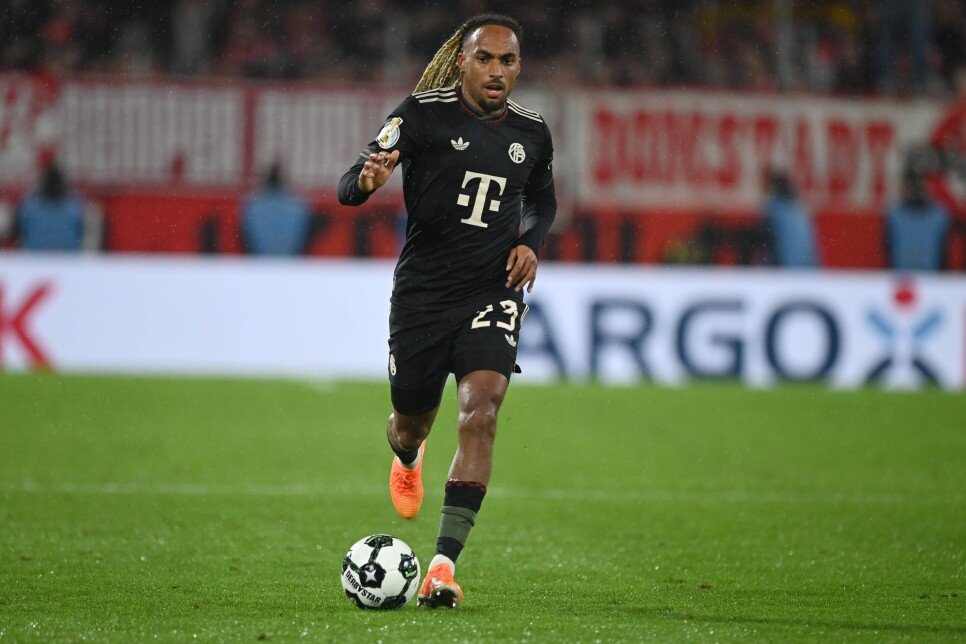 BAYERN DE TAK�PTE
