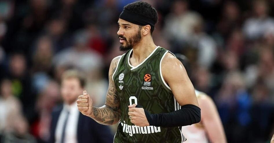 Nick Weiler-Babb (Efes) 