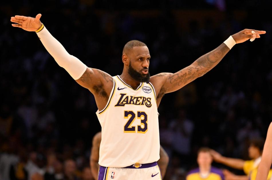 LeBron James | Forvet | LA Lakers