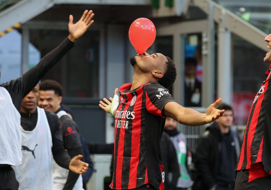 PAZARLIKLAR S�R�YOR