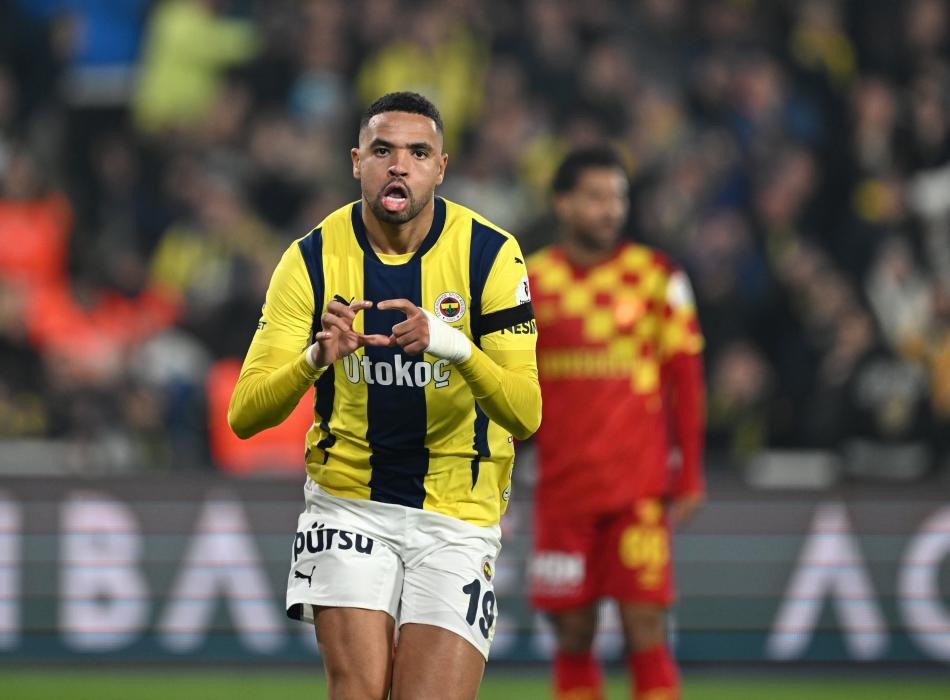 ALTERNATİF YOKSA AYRILIK YOK
Sarı-lacivertlilerin bu durumda Youssef En-Nesyri ile yolları ayırmayacağı belirtildi. Fenerbahçe'nin Arap ekiplerinden 35-40 milyon euro gelir beklentisi olmasına rağmen yerine güçlü bir aday bulunmadığı sürece En-Nesyri ile yola devam edeceği iddia edildi.