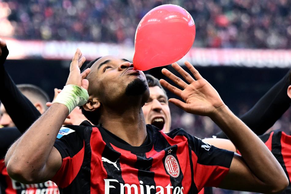 SON SAATLERDE YOĞUN GÖRÜŞMELER
İtalyan basınından Calcio Mercato, Fenerbahçe’nin Nkunku transferi için bastırdığını ve son saatlerde taraflar arasında yoğun görüşmeler yapıldığını duyurdu. Haberde, transferin kaderinin büyük ölçüde oyuncunun vereceği karara bağlı olduğu vurgulandı.