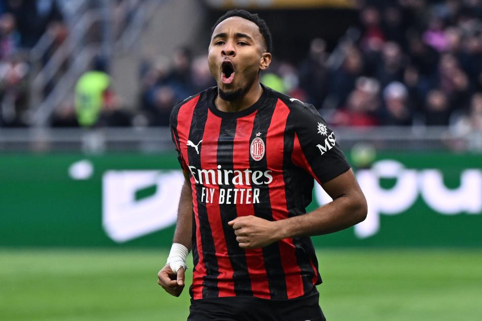 IGLI TARE NE DEMİŞTİ?
Kısa zaman önce Sky Sports'a açıklamalarda bulunan Milan Sportif Direktörü Igli Tare, Nkunku’yla ve Fenerbahçe'yle ilgili gelen soruya şu yanıtı vermişti:
“Transfer dönemindeyiz, çok fazla spekülasyon var. O hiçbir zaman şüphe konusu olmadı. Takıma adaptasyonunda sona yaklaştı ve son aylarda geliştiğini gördük. Son maçta attığı iki golün ona öz güven kazandıracağını umuyoruz. Bizim için önemli bir oyuncu olacağına inanıyoruz.