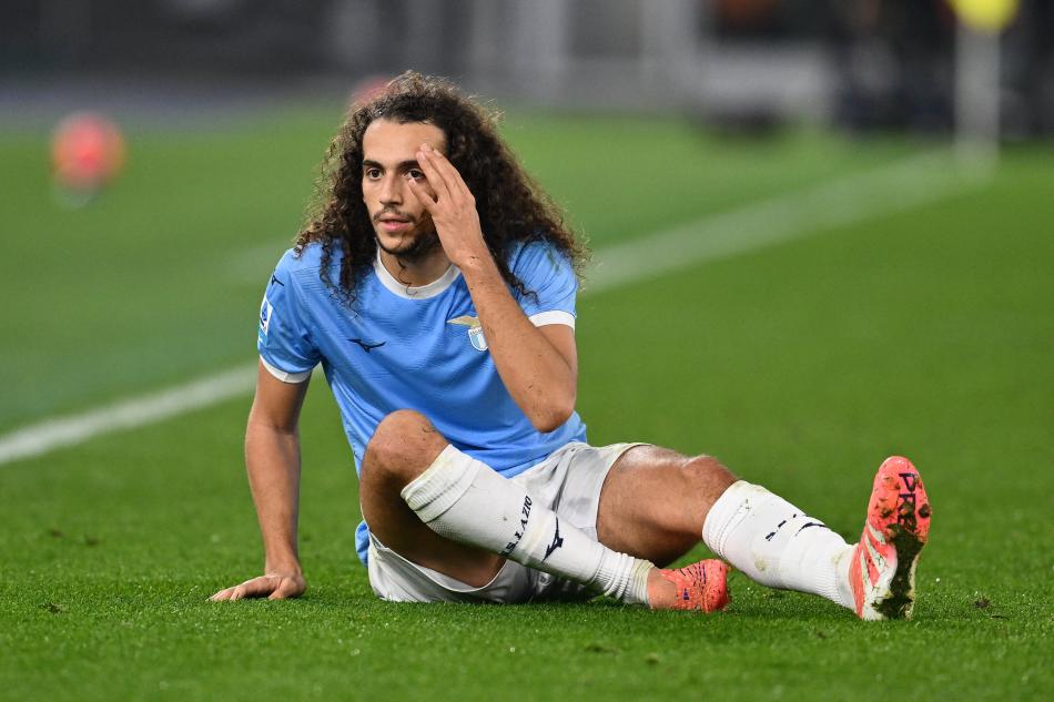 2028'E KADAR SÖZLEŞMESİ VAR
26 yaşındaki futbolcunun 2028 yılına kadar sözleşmesi bulunuyor.