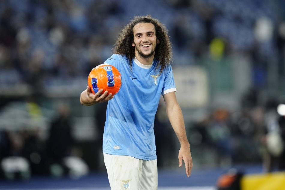HEDEFTEKİ İSİM GUENDOUZI
TuttoMercatoWeb'de yer alan haberde Fenerbahçe'nin, Lazio'nun 26 yaşındaki futbolcusu Matteo Guendouzi ile ilgilendiği öne sürüldü.