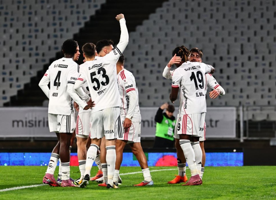 BE��KTA� �IKI� PE��NDE