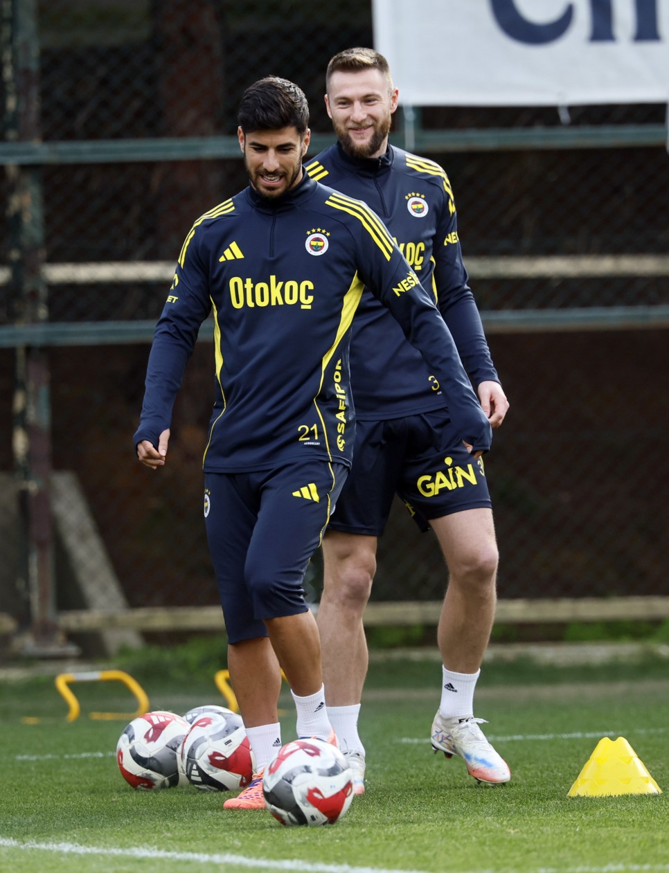 �DMANDA NELER YA�ANDI?