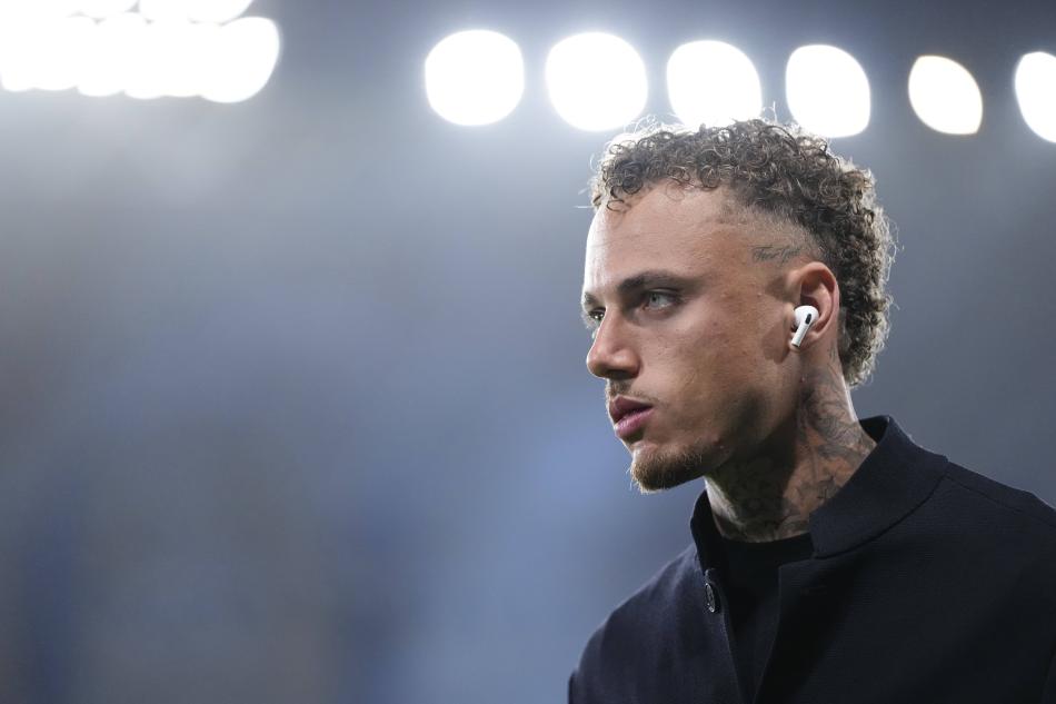 İSTANBUL DETAYI
Noa Lang’ın İstanbul ile geçmişten gelen bir bağı bulunuyor. Üvey babası Nordin Boukhari’nin Kasımpaşa’da forma giydiği dönemde İstanbul’da yaşayan Hollandalı futbolcu, o süreçte Beşiktaş altyapısında forma giydi. Siyah-beyazlı eşofmanlarıyla uzun süre gündemde yer alan Lang’ın, Türkiye ve İstanbul’a yabancı olmaması Galatasaray cephesinde önemli bir avantaj olarak görülüyor.