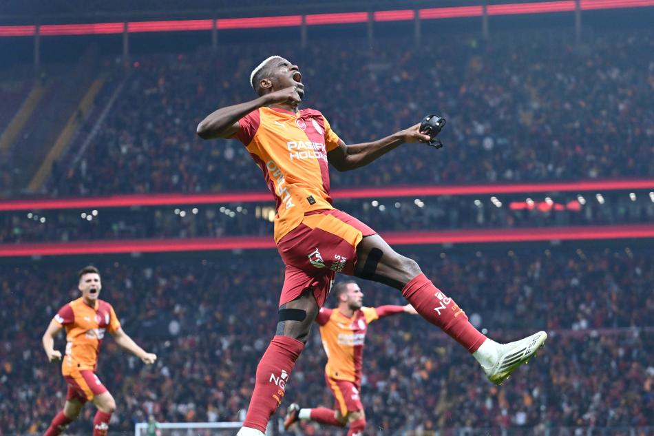 OSIMHEN’İN GALATASARAY PERFORMANSI
2029 yılına kadar Galatasaray ile sözleşmesi bulunan Victor Osimhen, sarı-kırmızılı forma ile çıktığı 57 maçta 49 gol ve 8 asistlik performans sergiledi.
