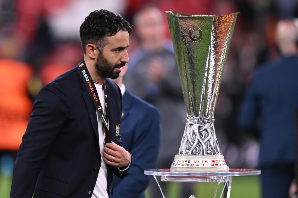 AMORIM G�TT�, FLETCHER GELD�