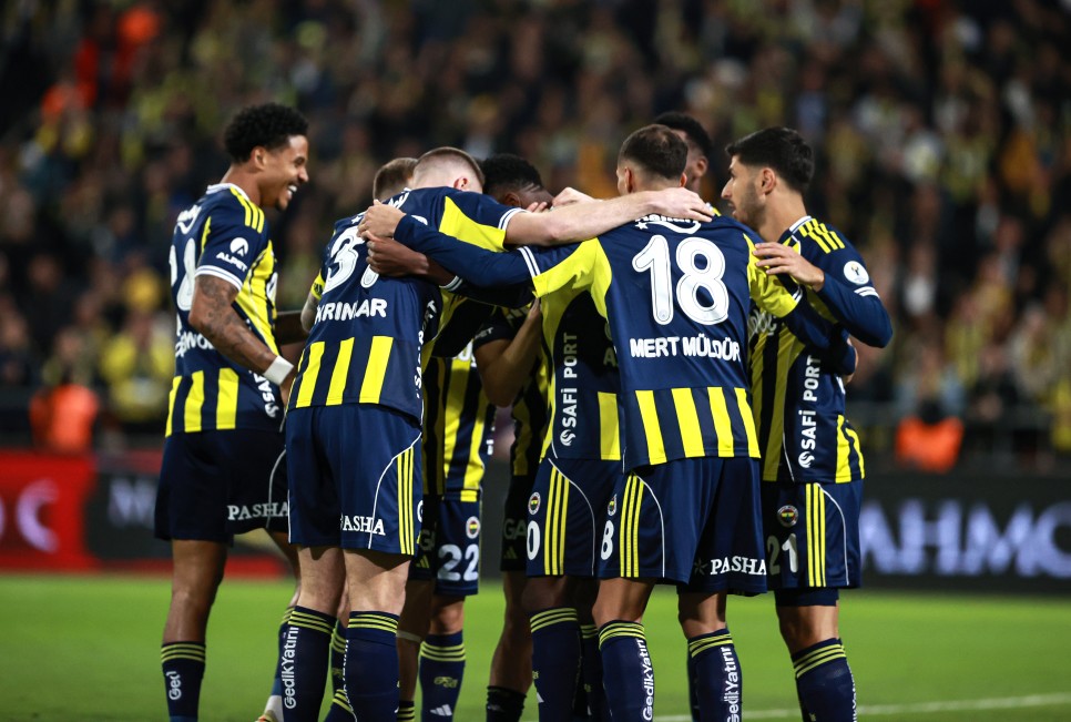 YAZARLARDAN FENERBAH�E YORUMU