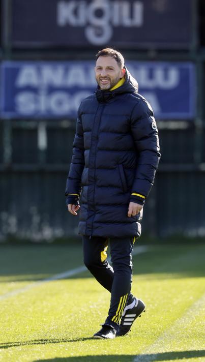 FENERBAH�E'DE DERB� MESA�S�