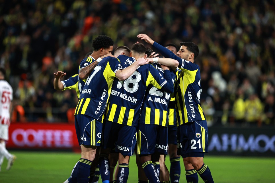 FENERBAH�E DAHA AZ YEN�LD�