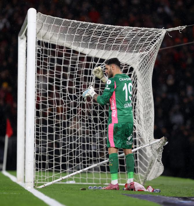 YEDEK KALMAKTAN HUZURSUZ