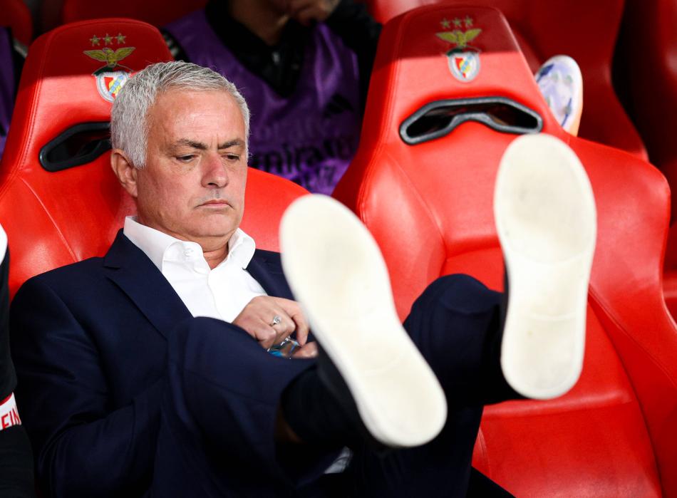 MOURINHO'NUN SUYU ISINIYOR