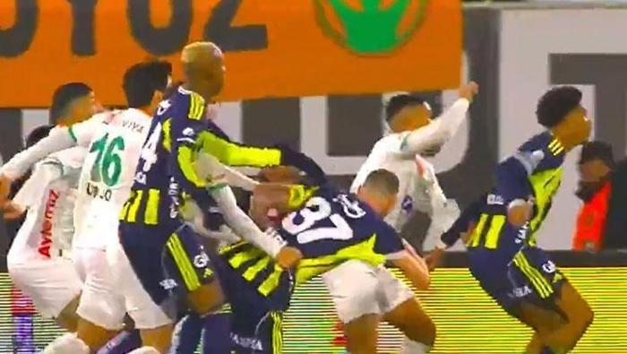 SKRINIAR'IN YERDE KALDI�I POZ�SYON