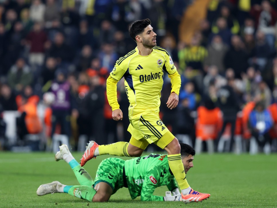 FENERBAH�E'DE Y�KSEK FORM