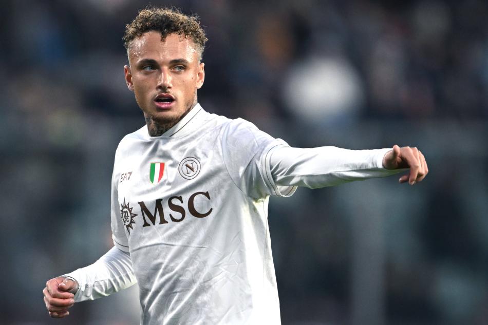 PAZARLIKLAR S�R�YOR