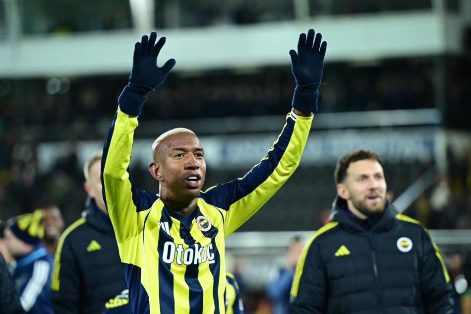 TEKL�FLERE RET, KALMAK �ST�YOR