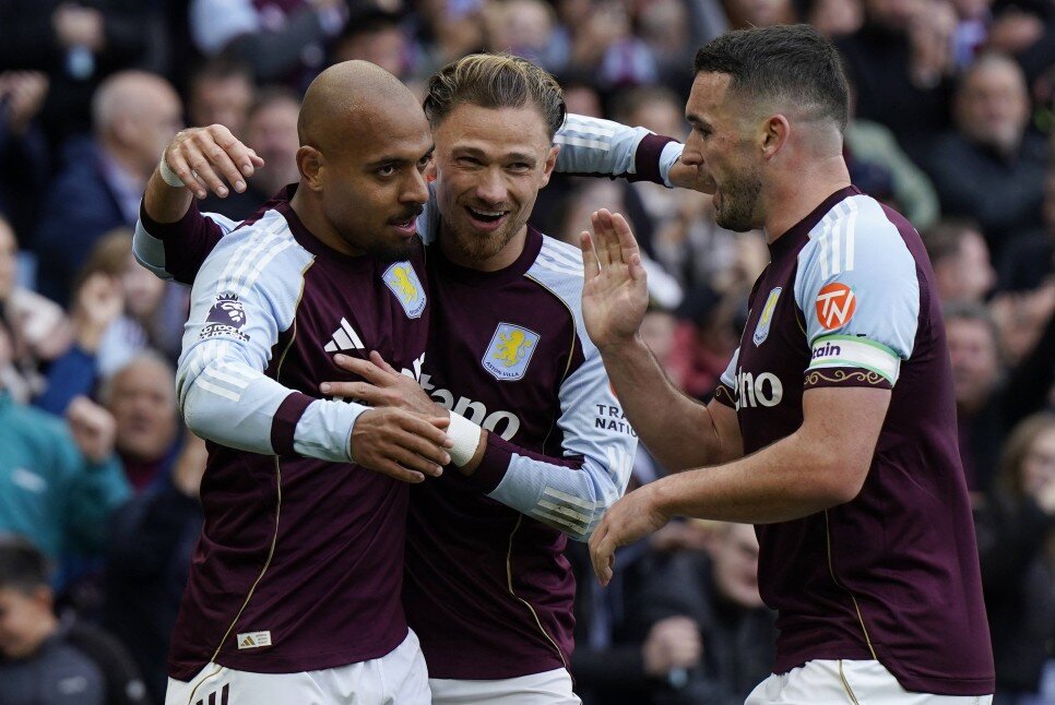 ASTON VILLA: 450.2 M�LYON EURO