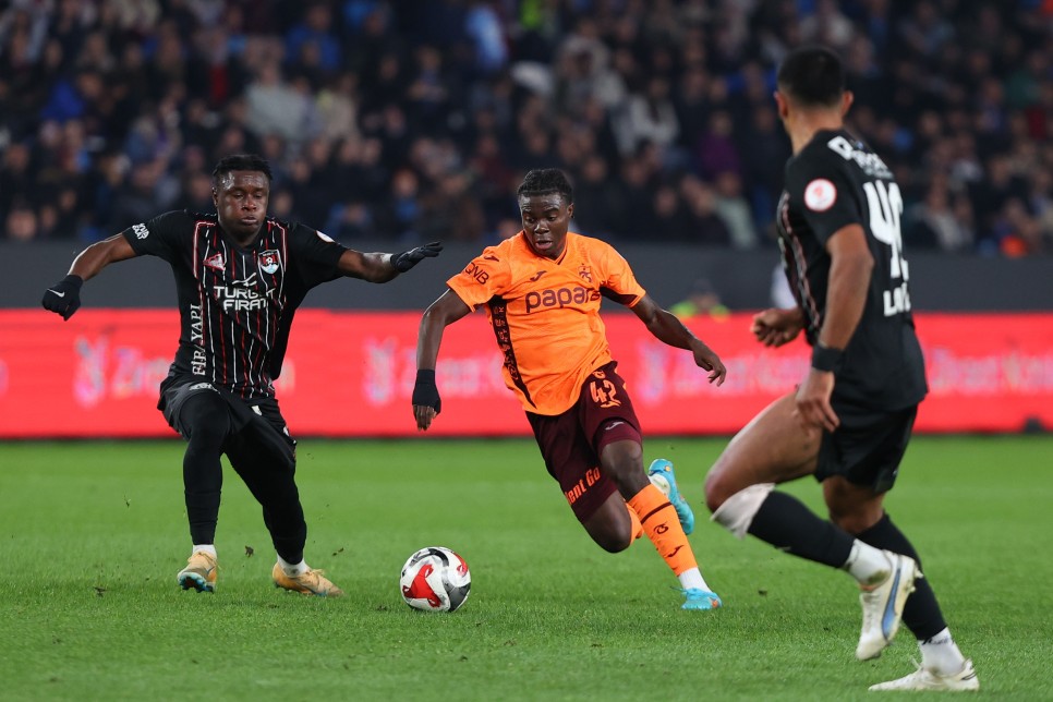 GALATASARAY'DAN YEN� TEKL�F