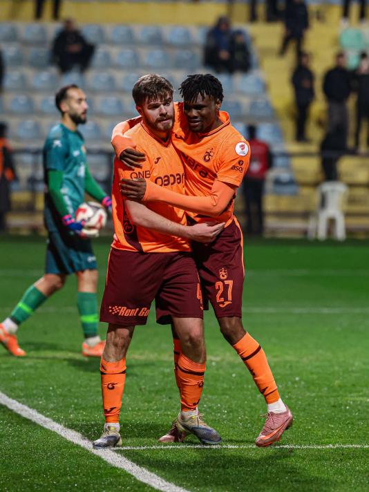 �NG�LTERE'DE MAN�ET