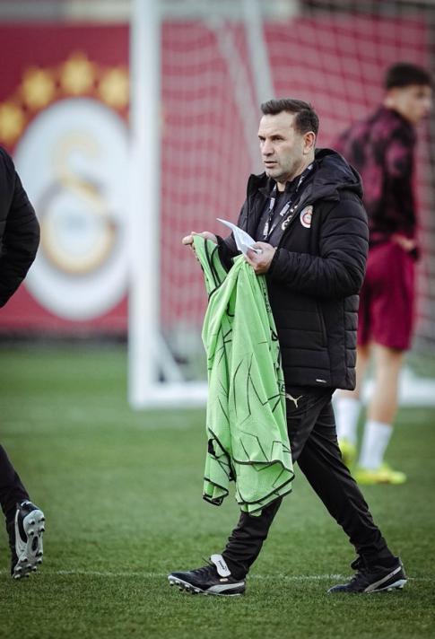 MANCHESTER CITY MESA�S� BA�LADI