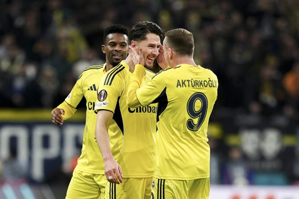 Y���T EFE-�SMA�L DE����KL���