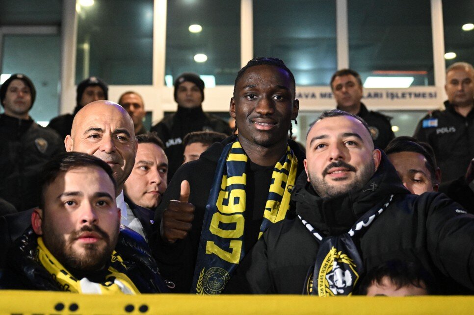 LAMINE YAMAL'I TAK�PTE