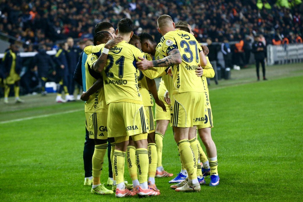 FENERBAH�E PERFORMANSI