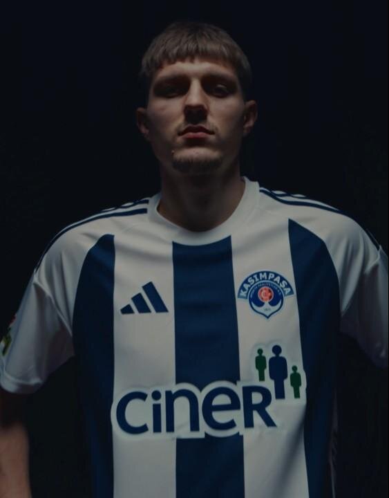 ADRIAN BENDYZCAK