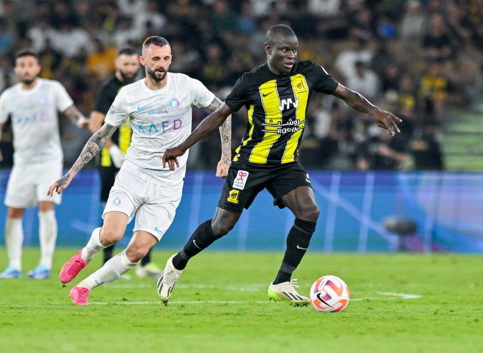 SESS�ZCE, AYRI B�R YERDE!