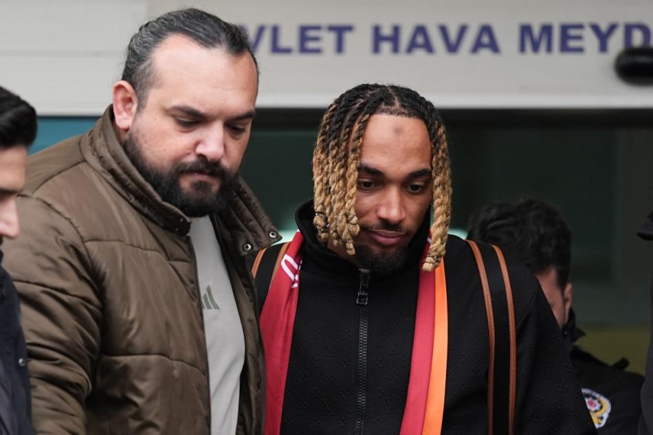 SACHA BOEY & �STANBUL