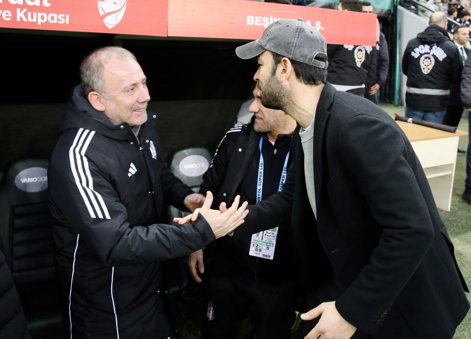 SERGEN YAL�IN'DAN AGBADOU YORUMU