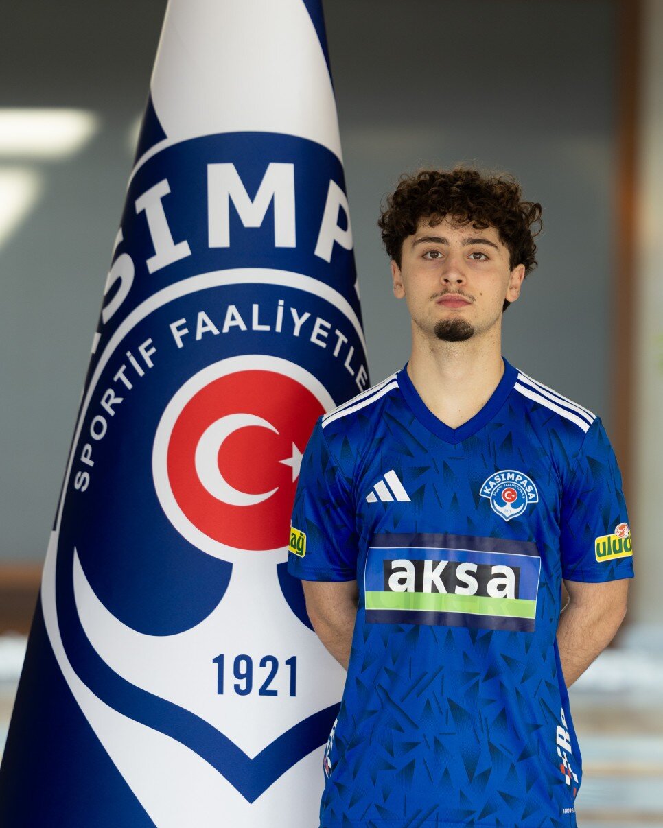 AHMET KAAN �ZT�RK