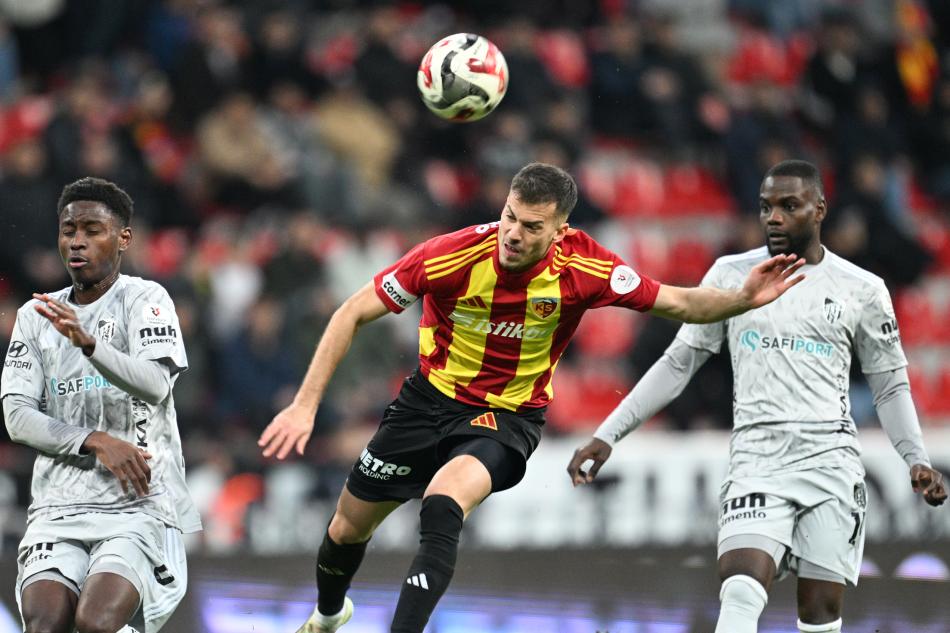 ALT SIRALARDA GAL�B�YET HASRET�