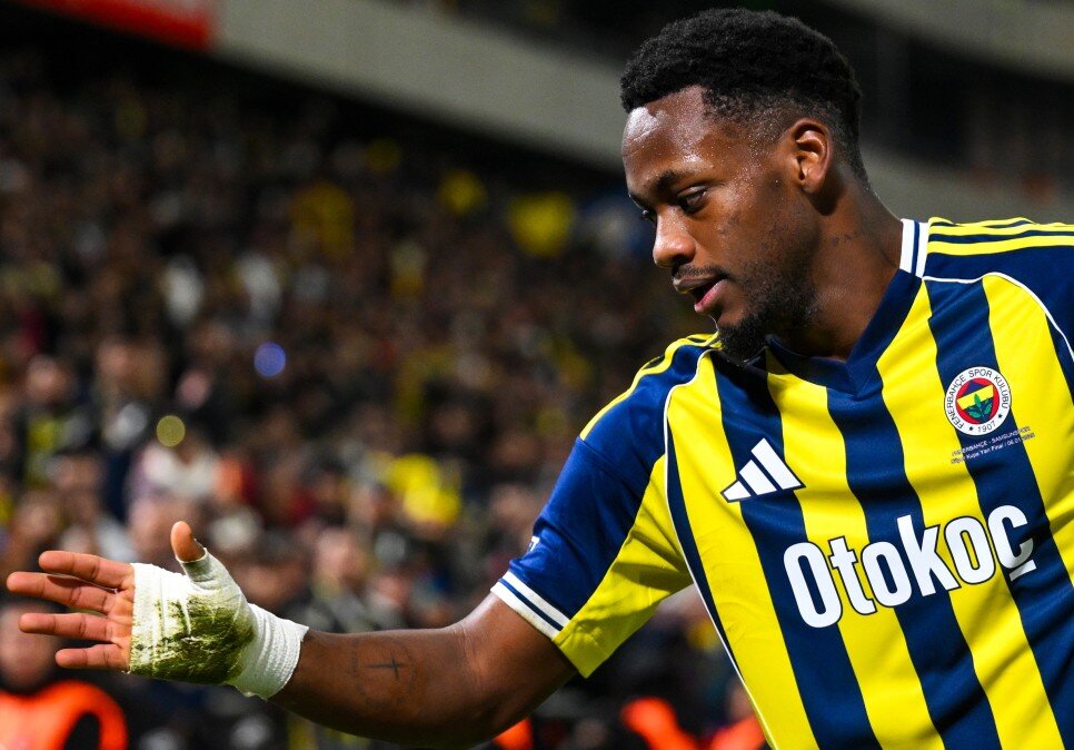 FENERBAH�E'DEN AYRILI�I