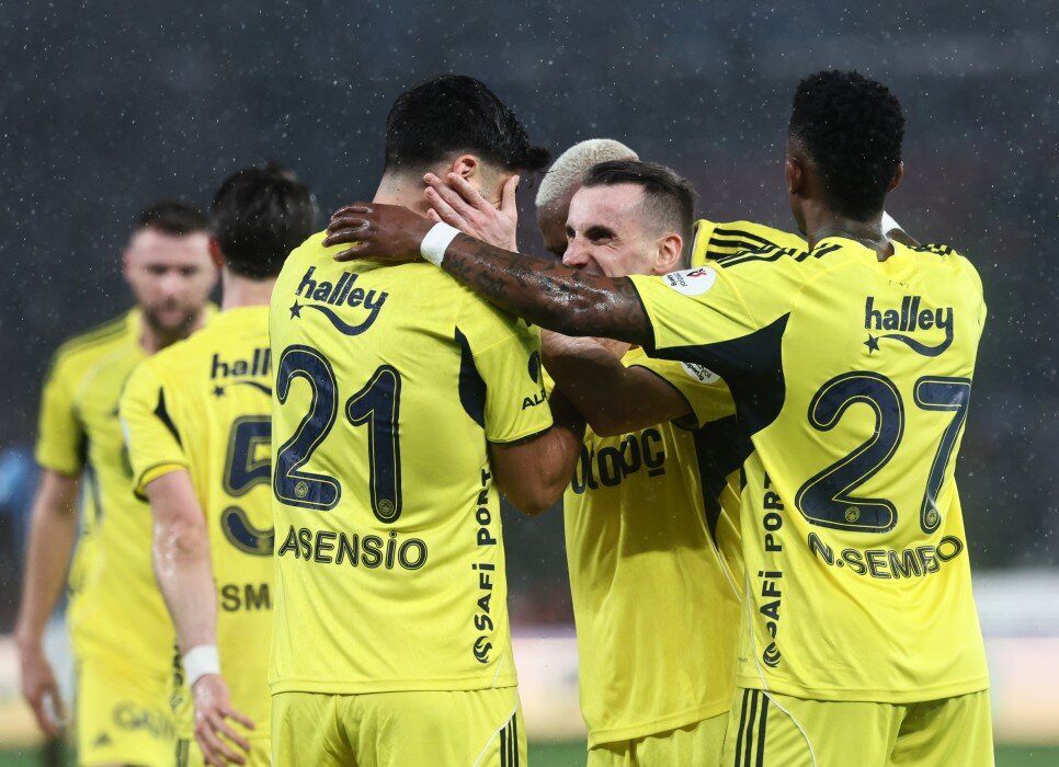 �SPANYA'DA G�NDEM OLDU