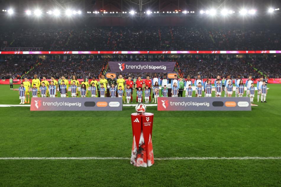 YAZARLARIN YORUMLARI