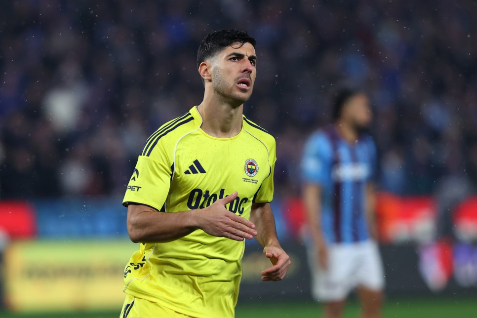 KAR�YER�N� BA�TAN YAZIYOR