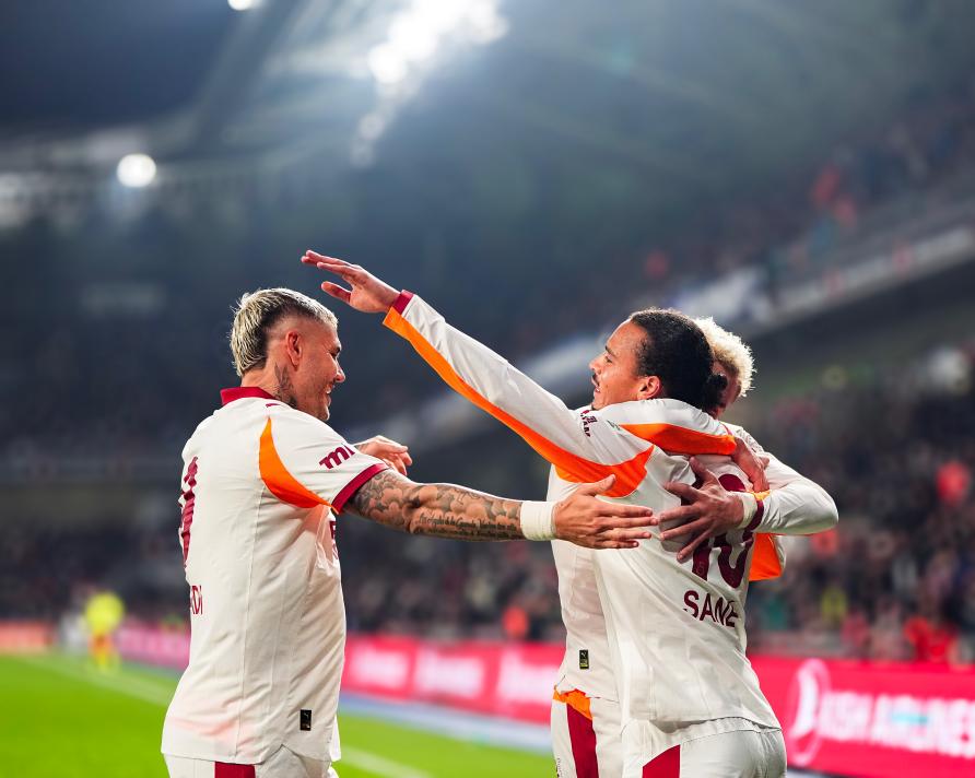 GALATASARAY PERFORMANSI
Bayern Münih ile sözleşmesinin bitmesinin ardından geride bıraktığımız yaz transfer döneminde Galatasaray'a imza atan 30 yaşındaki Leroy Sane, sarı-kırmızılılarda 29 maçta 6 gol attı ve 7 asist yaptı.