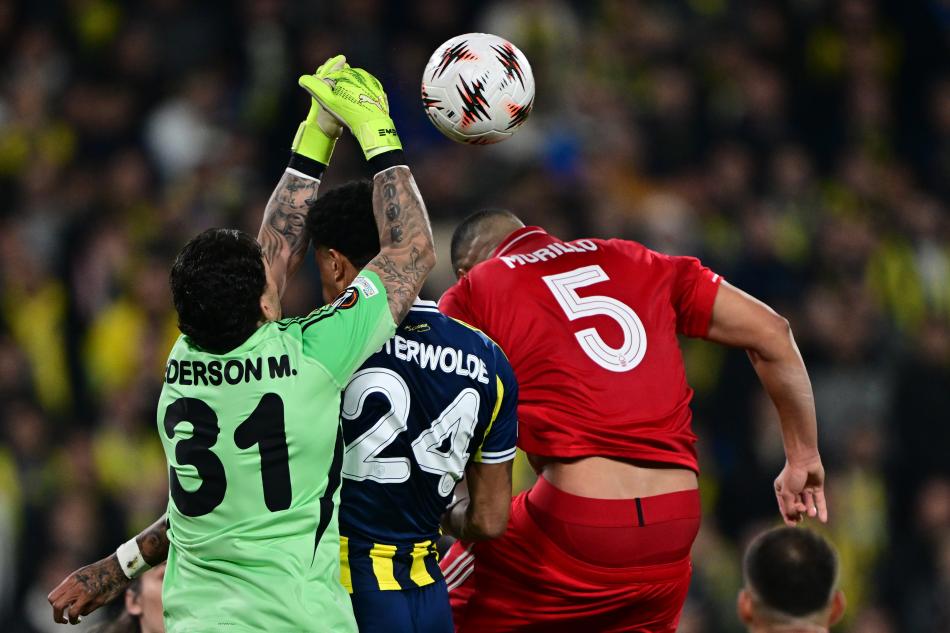 YEN�LG�LER BAZEN AYNADIR