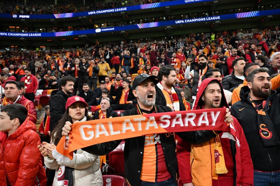 GALATASARAY'DA STADYUM DOLDU