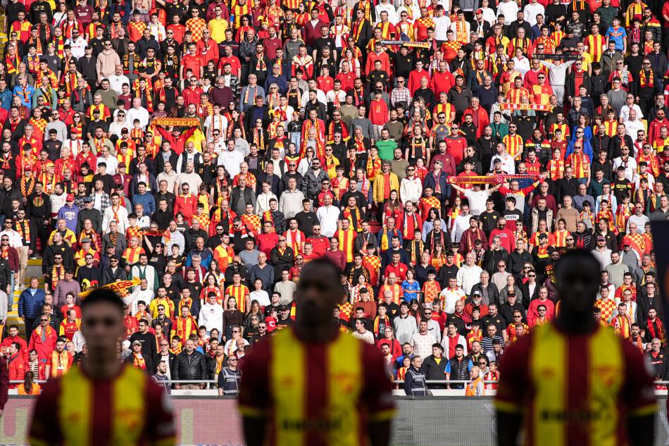 TAR�HTE SADECE �� OYUNCU 