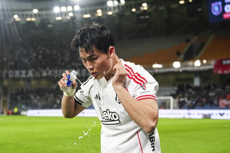 �LK OYUNCU OLMAK �ST�YOR